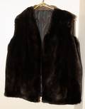 051521 SHEARED MINK VEST SIZE 8