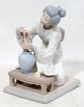 042456 LLADRO JAPANESE GIRL FLOWER DECORATING FIGURE