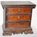 060478 ANTIQUE WOODEN MINIATURE DRESSER H 17