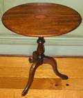 042496 QUEEN ANNE STYLE MAHOGANY TILTTOP CANDLE STAND