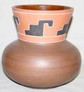 040494 ARMANDO INDIAN POTTERY VASE H 8 DIA 8