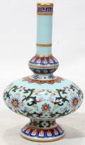 042032 CHINESE PORCELAIN STICK NECK VASE H 6