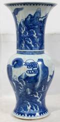 071103 CHINESE PORCELAIN BALUSTERFORM VASE H 17