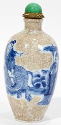 CHINESE BLUE AND WHITE PORCELAIN SNUFF BOTTLE