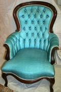 070168 MAHOGANY  UPHOLSTERED GENTLEMANS CHAIR