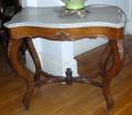 VICTORIAN MAHOGANY PARLOR TABLE WITH MARBLE TOP