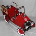 091303 FIRE TRUCK METAL PEDAL CAR L 38