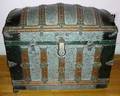 ANTIQUE HUMPBACK TRUNK 19TH C H 25 L 32