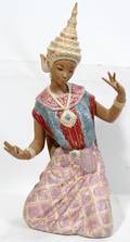 112495 LLADRO BALI DANCER 1950 H 17 W 10 D 6