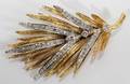 110018 18KT YELLOW GOLD AND PLATINUM BROOCH L 2
