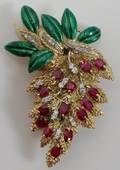102070 9 CT RUBY  DIAMOND LEAF ENAMEL BROOCH