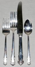 121112 LUNT ENGLISH SHELL STERLING FLATWARE