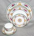 121240 WEDGWOOD COLUMBIA PORCELAIN DINNER SERVICE
