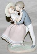 112357 SPAIN LLADRO GIRL  BOY FIGURINE H 10