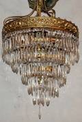 121519 GILT METAL CHANDELIER WITH CRYSTAL PRISMS