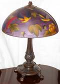121595 METAL LAMP WITH PARROT MOTIF GLASS SHADE H 26