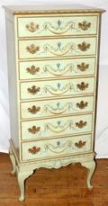 110111 QUEEN ANNE STYLE WOOD CHEST OF DRAWERS H55