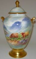 113531 ROYAL WORCESTER PORCELAIN COVERED JAR H10W6