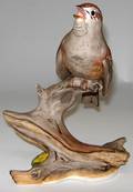 113630 BOEHM BISQUE FIGURE TREE SPARROW H8 W6