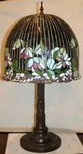 120458 TIFFANY STYLE BRASS  LEADED GLASS LAMP H33