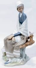 102434 LLADRO PORCELAIN SEATED GIRL BIRD H10