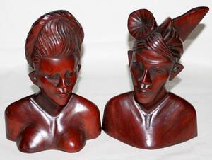 101626 CARVED WOOD BUSTS PROBABLY HAITIAN H10