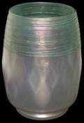 021080 STEUBEN VERRE DE SOIE VASE W GREEN THREADING