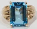 010101 14K YELLOW GOLD  9CT TOPAZ RING