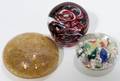 041321 HANDBLOWN GLASS PAPERWEIGHTS DIA 3 4