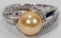 020254 14KT WHITE GOLD DIAMOND AND PEARL RING SIZE 7