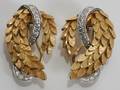052310 DIAMOND AND GOLD LEAF FORM EARRINGS