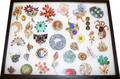 050317 COSTUME JEWELRY ASSORTED BROOCHES 35 PIECES