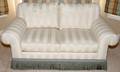 032363 HENREDON OFF WHITE STRIPE UPHOLSTERED SETTEE