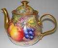 032397 ROYAL WORCESTER PORCELAIN TEAPOT R POOLE