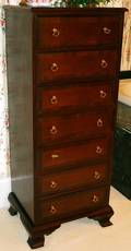 031411 MAHOGANY SEVEN DRAWER LINGERIE CHEST MODERN
