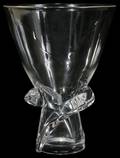 021353 STEUBEN GLASS VASE H 6 12 DIA 4 78