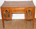 011483 ARTS  CRAFTS OAK DESK C1910 H30 W40 D24