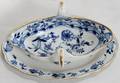 052407 MEISSEN BLUE ONION PORCELAIN GRAVY BOAT