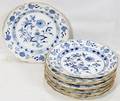 052405 MEISSEN BLUE ONION PORCELAIN PLATES DIA 10