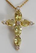 052438 25CT YELLOW SAPPHIRE AND DIAMOND CROSS CHARM