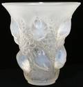 021449 LALIQUE OPALESCENT SAINTFRANOIS VASE