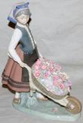 011576 LLADRO PORCELAIN FIGURE BARREL OF BLOSSOMS