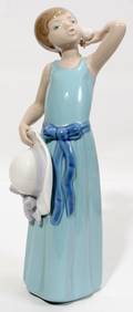 041550 LLADRO PORCELAIN FIGURE PRISSY H 9