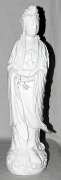 040590 CHINESE WHITE PORCELAIN QUAN YIN H 22