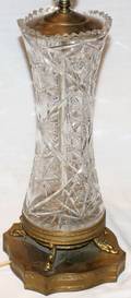032575 CUT GLASS LAMP H 21 W 7