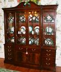 031060 HICKORY CHAIR CO MAHOGANY BREAKFRONT H 85