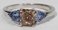 061070 WHITE GOLD 121CT DIAMOND  SAPPHIRE RING
