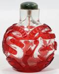081149 CHINESE CAMEO CARVED GLASS SNUFF BOTTLE