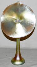 102162 CARL RADKE IRIDESCENT GOLD ART GLASS VASE