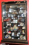 080184 ORIENTAL BLACK LACQUER DISPLAY CABINET H 32